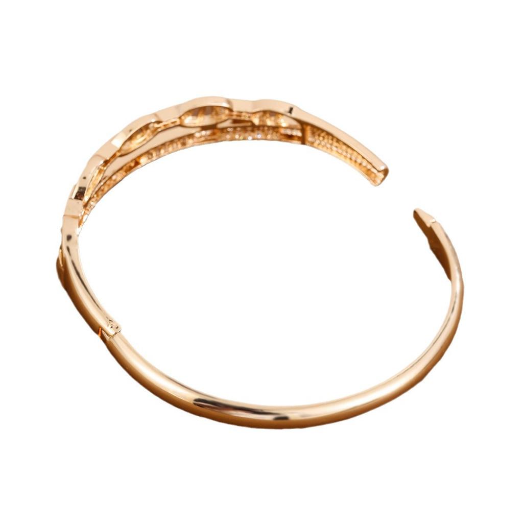 Módní trend Design se zvláštním zájmem Ins Cold Wind Hollow Out Micro vykládaný zirkonový náramek All-Match