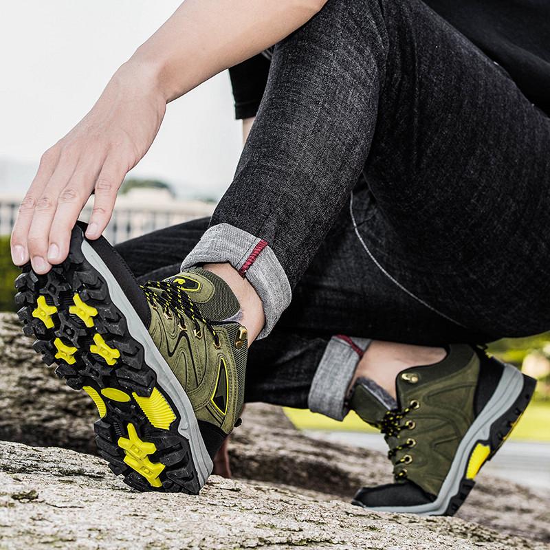 Men Winter Boots Hiking Shoes Green Men Casual Outdoor Climbing Athletic Shoes Warm with Fur Large Size