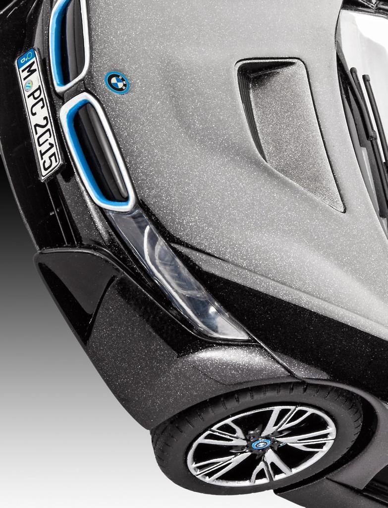 German Revell scale BMW i8 plastic model 1/24