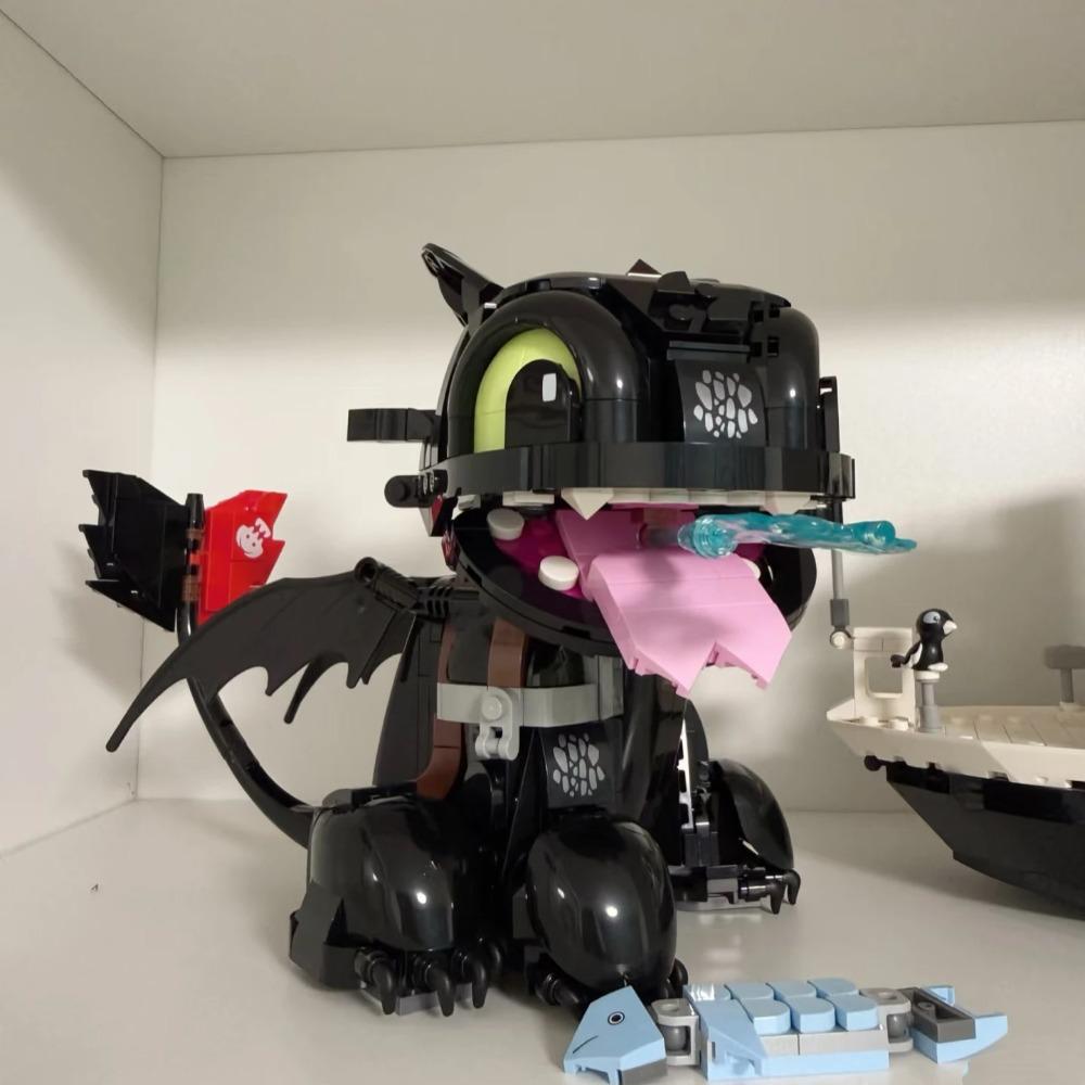 Adult Building Blocks Set - Toothless Dragon Model 10375 Movie Fan Gift 784 Pieces Creative Birthday Present