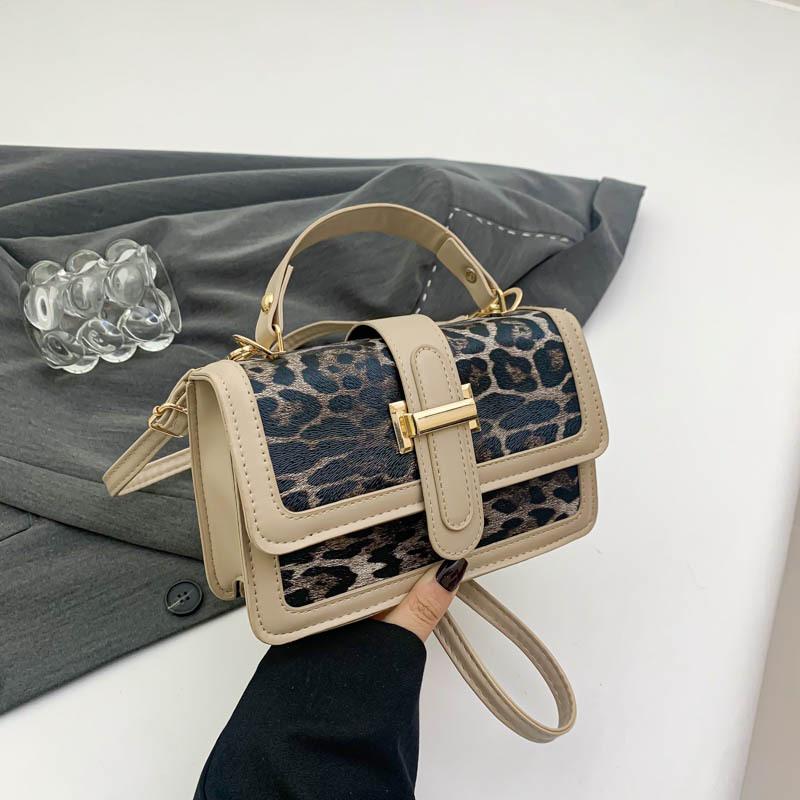 2025 autumn and winter new high-end printed bag women's atmosphere trendy and versatile single shoulder messenger handbag small square bag