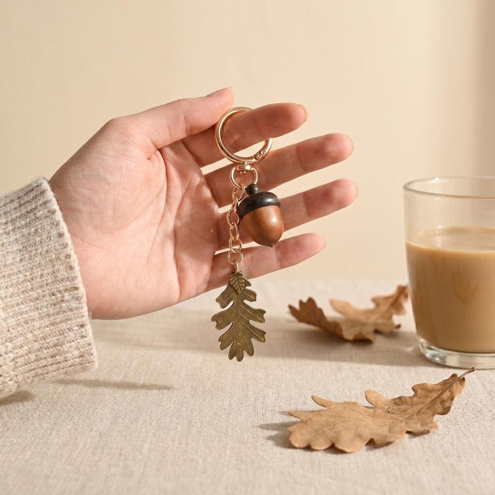 Bronze Leaf Pendant Medicine Pill Box Twist Open Lid Small Item Storage Box Backpack Accessories