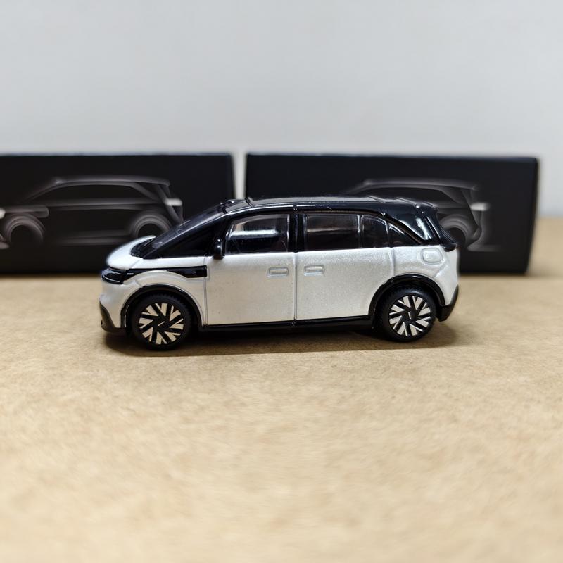 1:64 ZEEKR MIX MPV ZEEKR 007 7X SUV Alloy Car Model Diecast Metal Simulation New Energy Vehicles Car Model Collection Kids Gifts