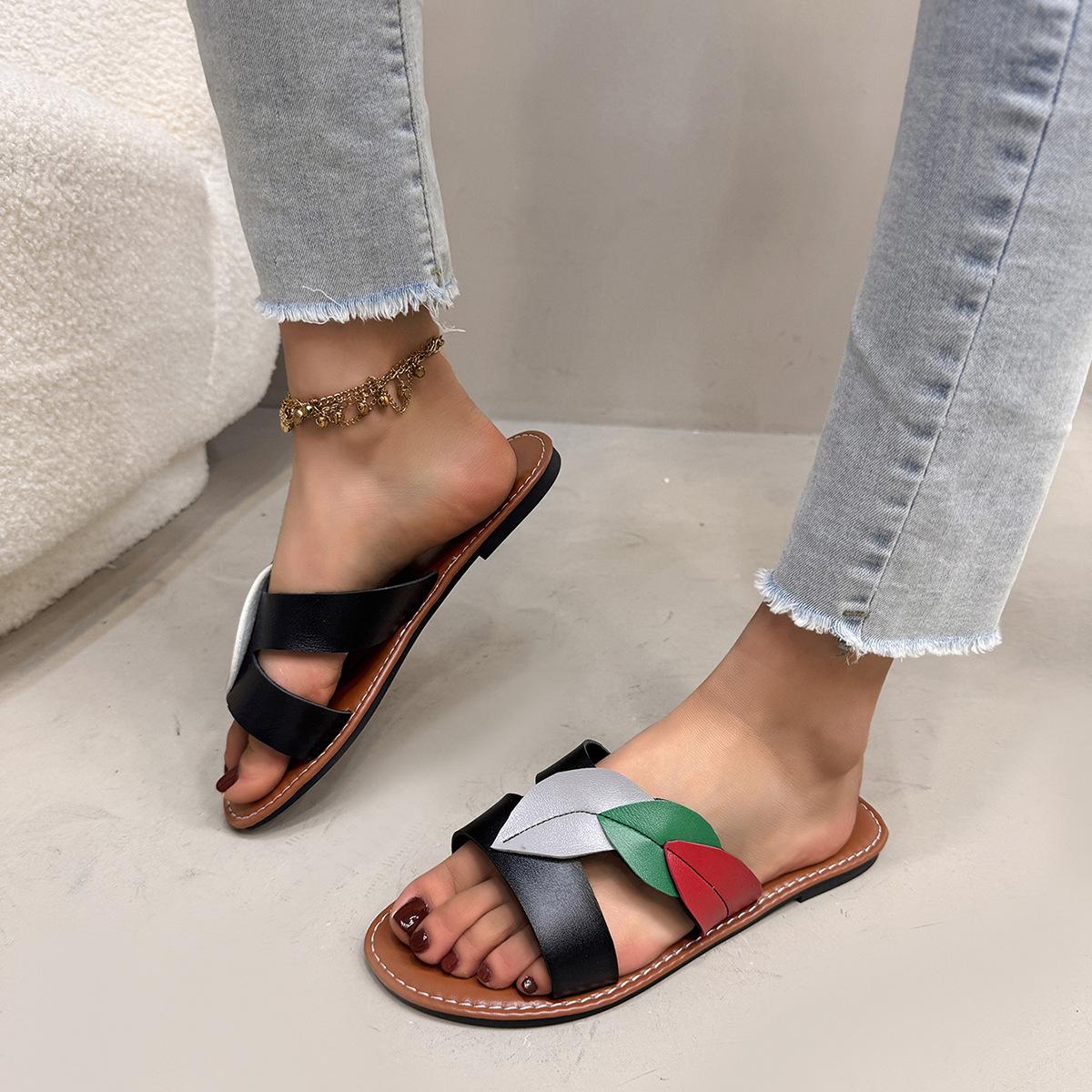 

Non-slip soft-soled flat-soled rubber slippers 2025 summer new casual cool slippers women s open-toed comfortable beach slippers 36 чёрный