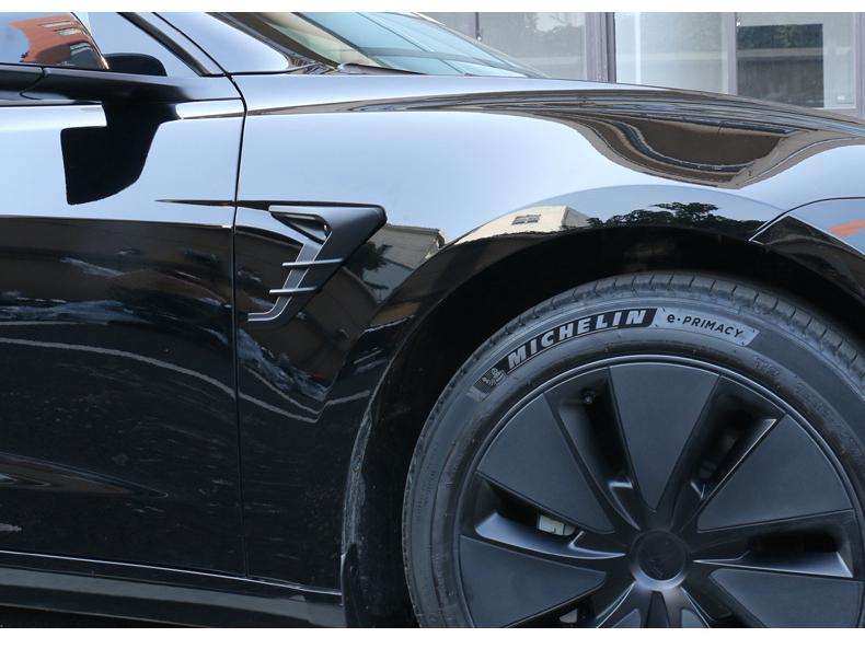 Tesla Model 3/Y Fender Camera Cover and Side Emblem Sticker.