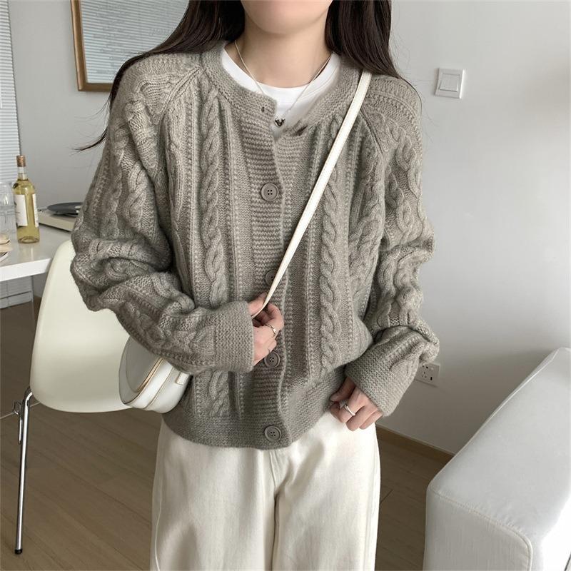 Sanfte weiche wachsige Zopfstrickjacke Damen Herbst und Winter Neu Fauler Stil Locker Kurz Gestrickte Cardigan Top
