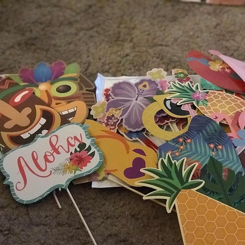 36 Stück/Set Hawaiianisches Thema Fotoautomaten-Requisiten Flamingo Aloha Sommer Tropische Geburtstagsfeier Dekoration Luau Strand Hochzeitsbedarf