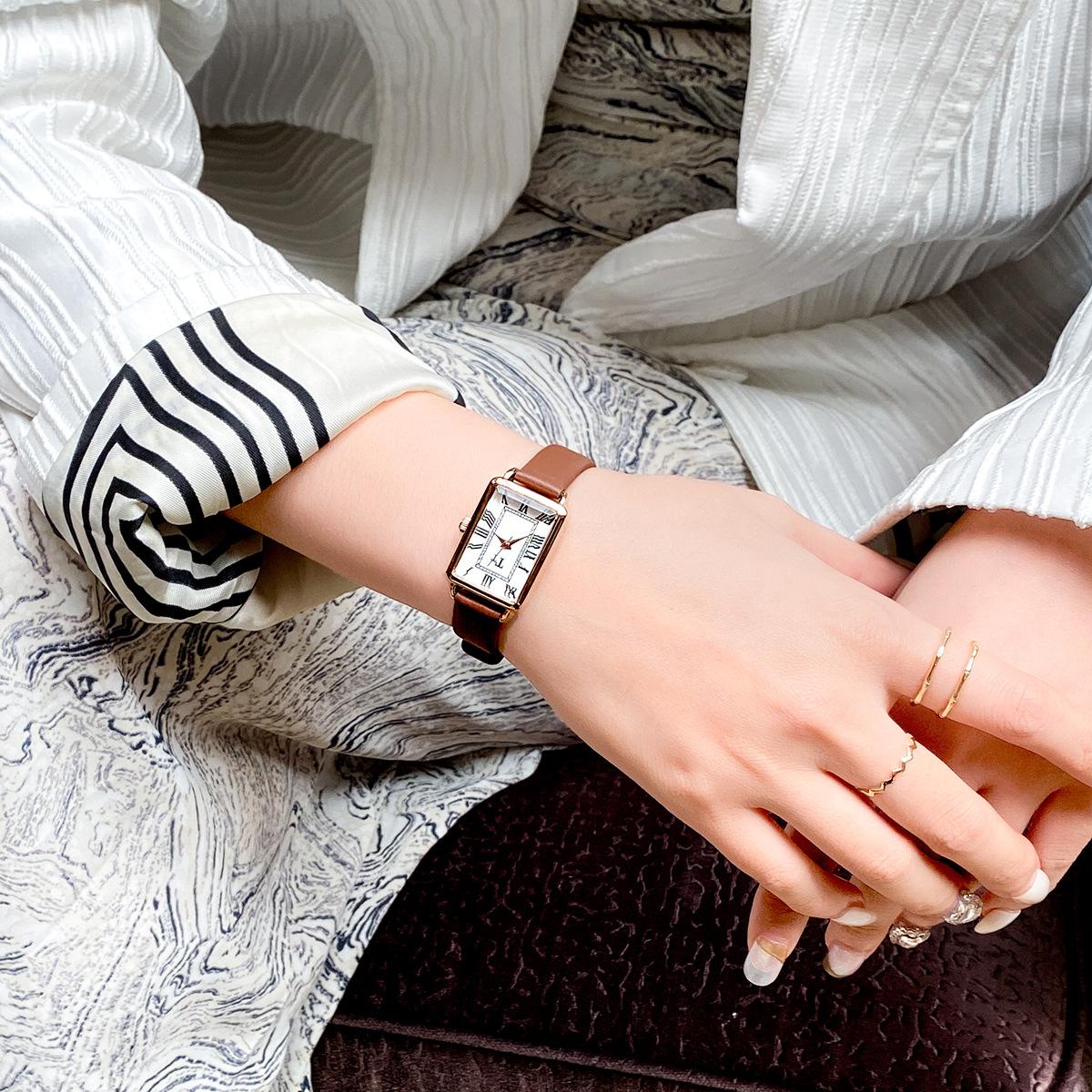 Watch Women S Simple Temperament Advanced Sense Small Square Watch Retro Light Luxury Niche Design Women S Watch