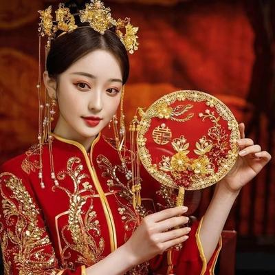 Handheld Bride Group Fan Hand Embroidered Fan  for Bride Wedding Xiuhe Dress Hanfu Accessory
