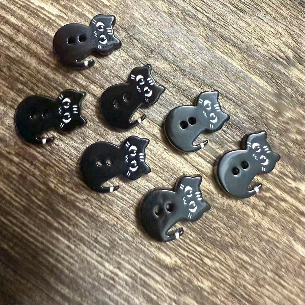 10Pcs Cute Cat Buttons 12mm Small Kitten Head White Resin 2-hole Buttons Clothing Accessories