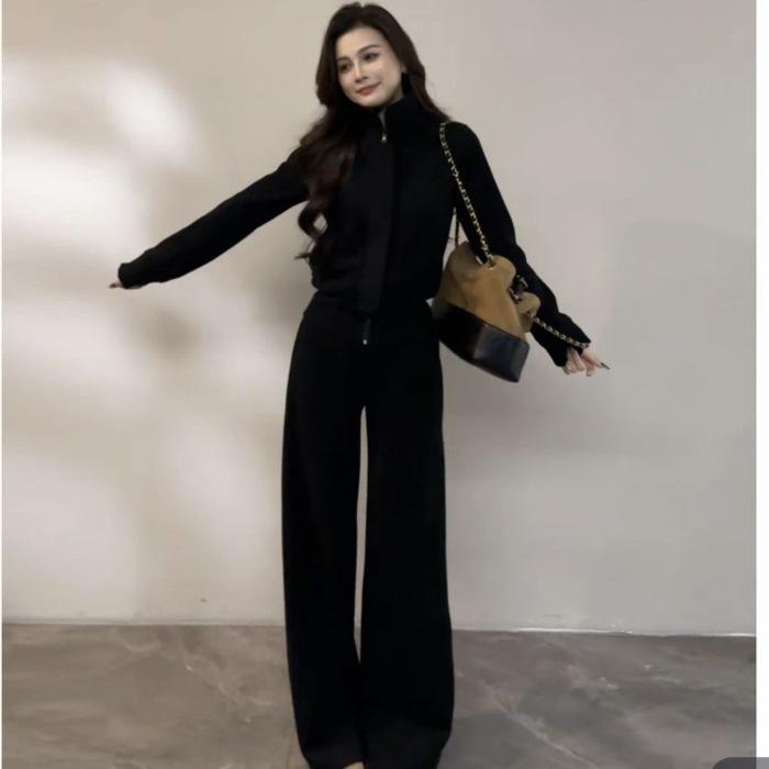 

Korean Style Two-Piece Outfit: Zipper Sweatshirt & Wide-Leg Pants Set #927 M