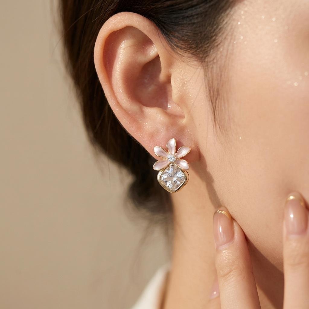 Gentle style mother-of-pearl butterfly bow earrings for women 9 Silver needle earrings offer a light luxury and sophisticated feel, suitable for