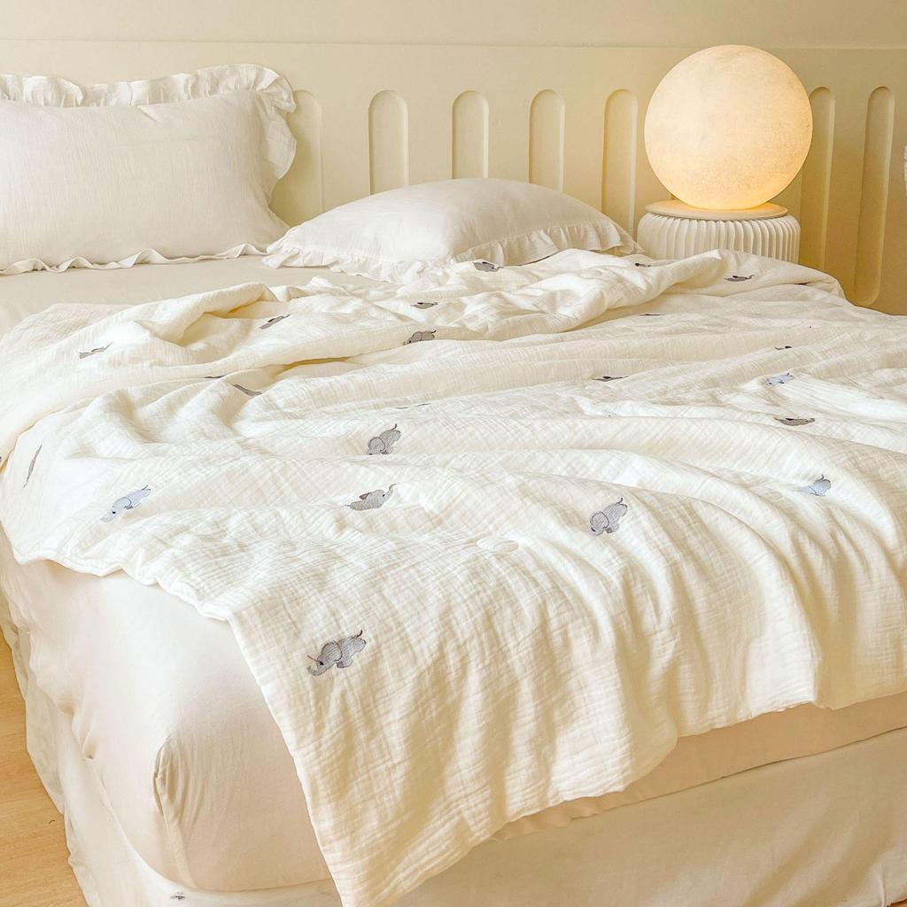 A-Class Pure Cotton Double-Layer Crinkled Gauze Embroidered Summer Quilt & Blanket