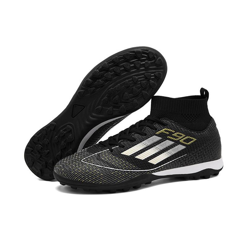 

2 New football shoes, boys and girls, long nails and broken nails, competition training shoes 45