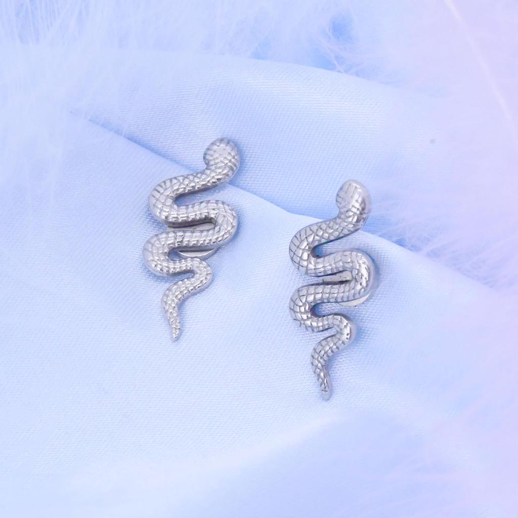 Trendy Snake-Shaped Stainless Steel Magnetic Ear Clip Earrings