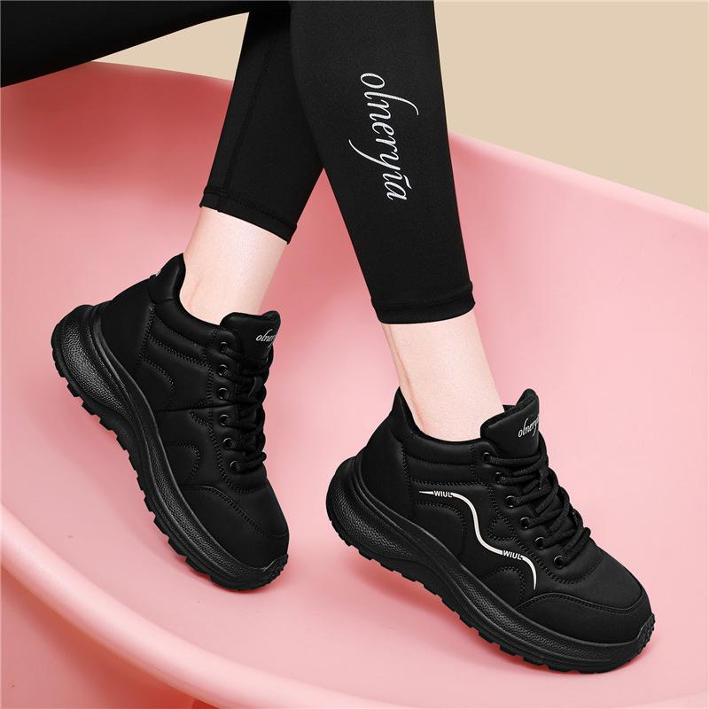 

New heightened thick-soled leisure sports autumn and winter new velvet thickened versatile lightweight flat-soled mother shoes 35