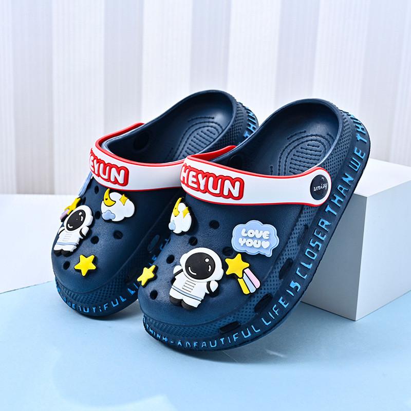 Durable And Breathable Children's Cartoon Hole Shoes For Summer Outdoor Fun