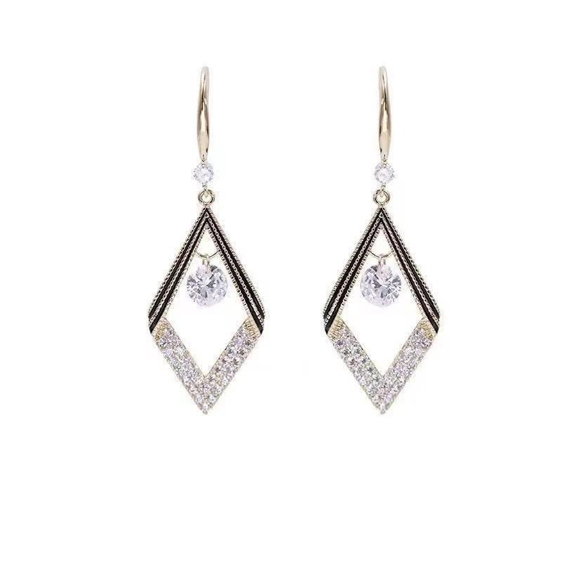 Pinkdudu Square Zinc Alloy Drop Earring Party Exaggerated Style Rhinestone Earring Simple Casual Jewelry PD2220