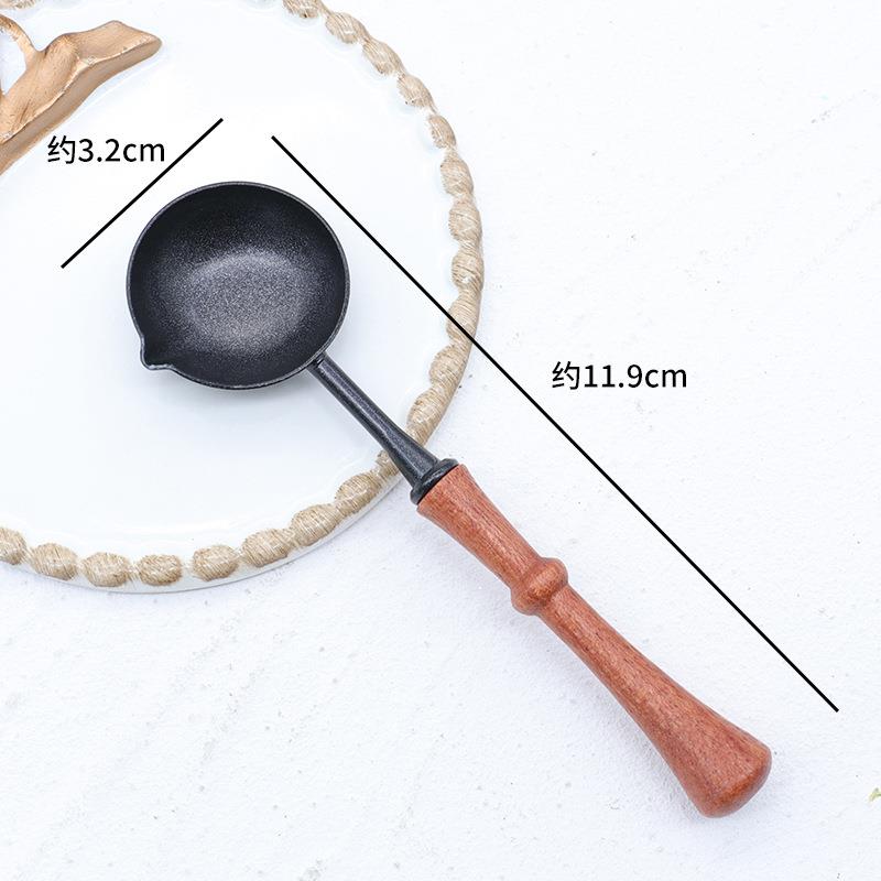 Sealing Wax Non-Stick Spoon Anti-Hot Wood Handle Retro Wax Stamping Spoons Fire Paint Melting Firing Stamp Metal Tool