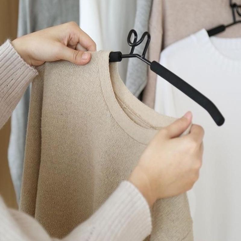 Appendiabiti Multi-Livello da Appendere con Ganci Organizer Salvaspazio per Armadio Cappotti Camicie Vestiti Giacche Stoccaggio da Appendere