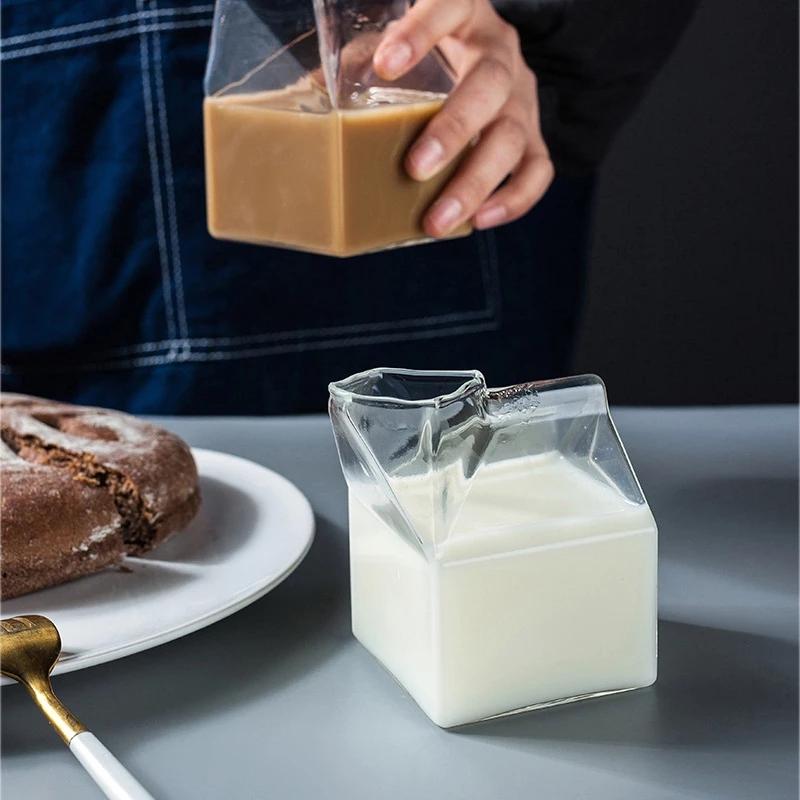 250 ml Kreativ Mjölkkartong Mugg Transparent Mjölkkartongsform Glasmuggar Studenter Drickflaska för Juice Söt Kaffekopp Te Dricksglas
