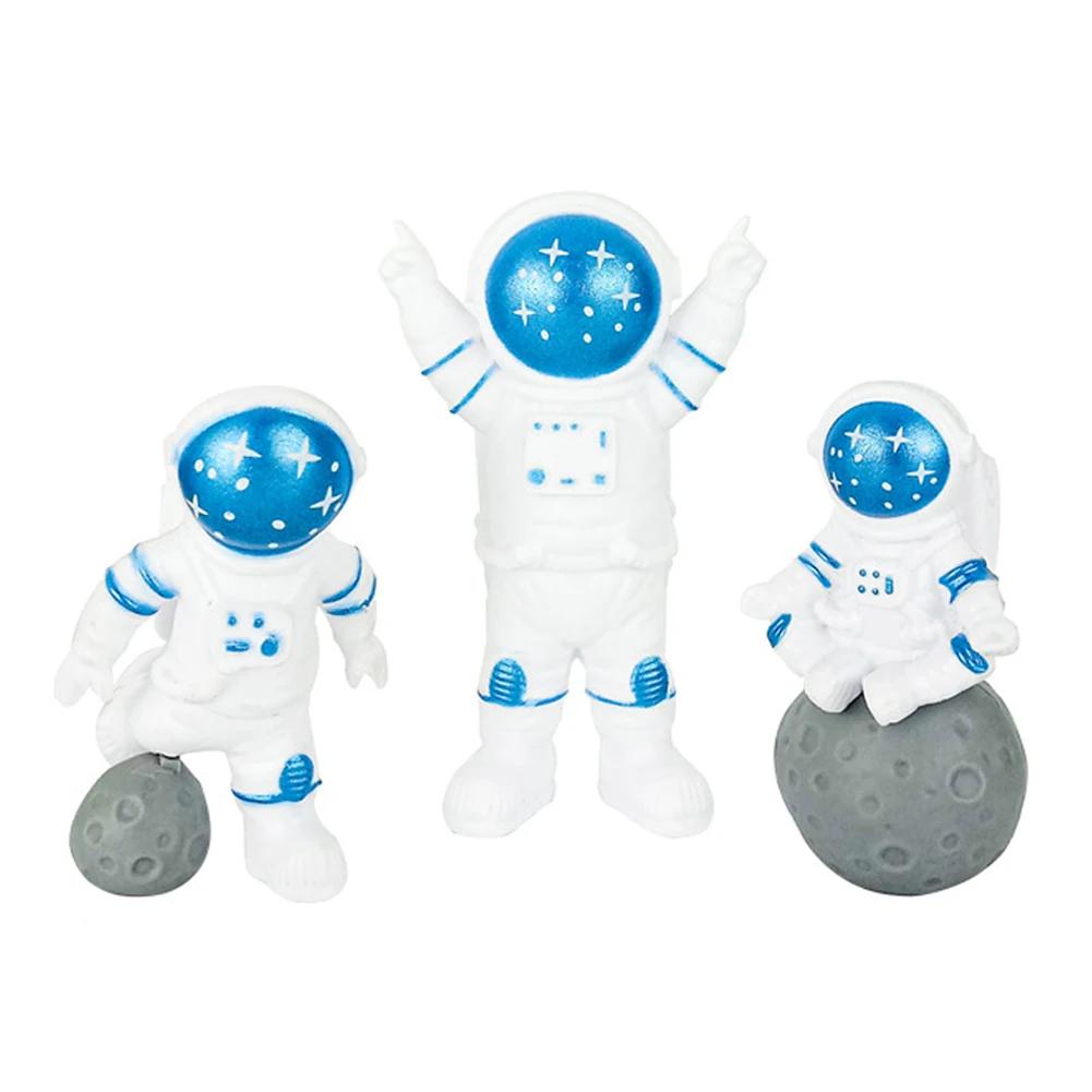 Creative 3Pcs Car Dashboard Astronaut Ornament Auto Interior Statue Decorations Spaceman Sculpture Ornaments for Home Gifts