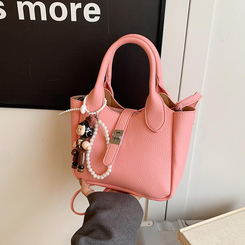 Portable Tote Bag Women's New Versatile Fashion Shoulder Underarm Bag Commuter Messenger Bag