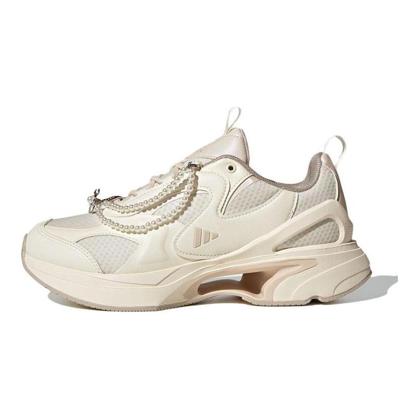 Adidas Swanner Comfortable Fashion Durable Low-Top Running Shoes Women Running Shoes Beige JP6532