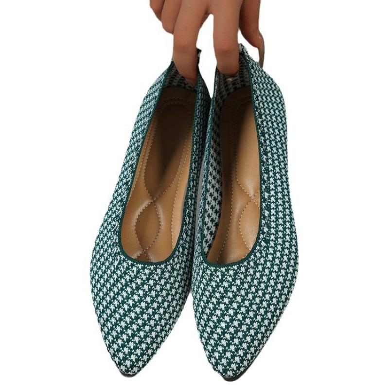 Pointed flat-soled single shoes women's new casual fashion soft-soled ladyshoes imitation plaid woven shallow mouth lazy shoes