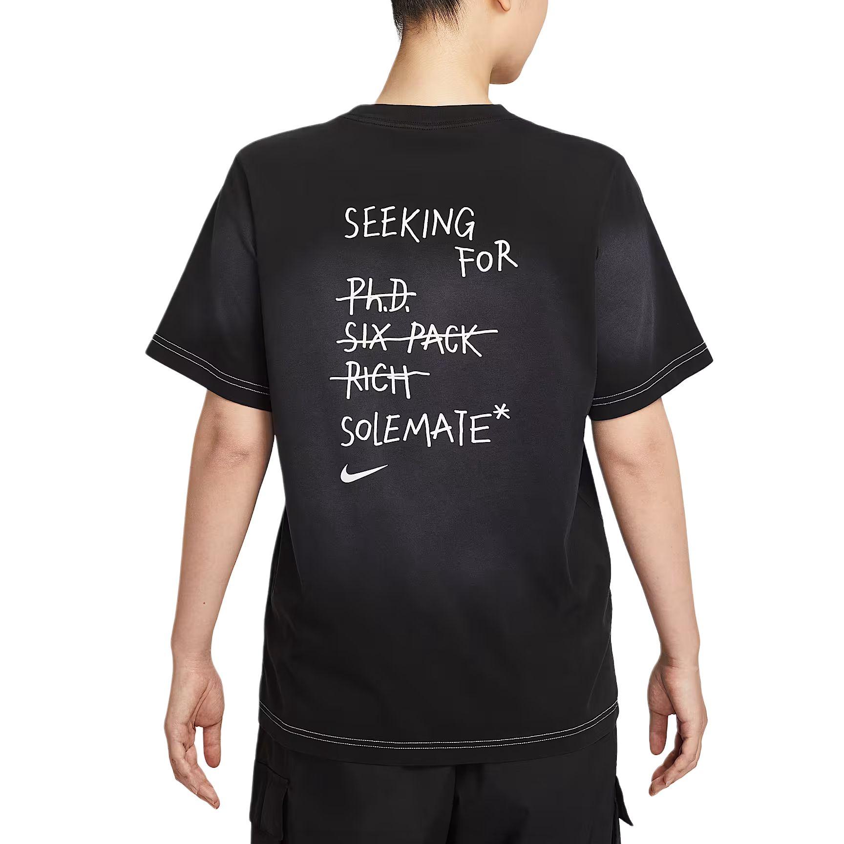 

New Nike Sportswear T Shirt Women s II0451-010 XL