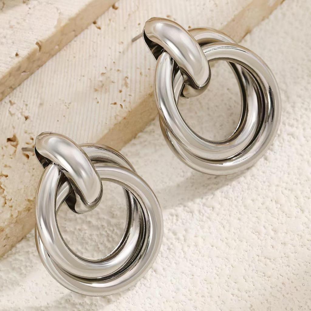 European & American Cold Style Metal Stud Earrings: Retro, High-End, Smooth Design with Personality Ear Cuffs