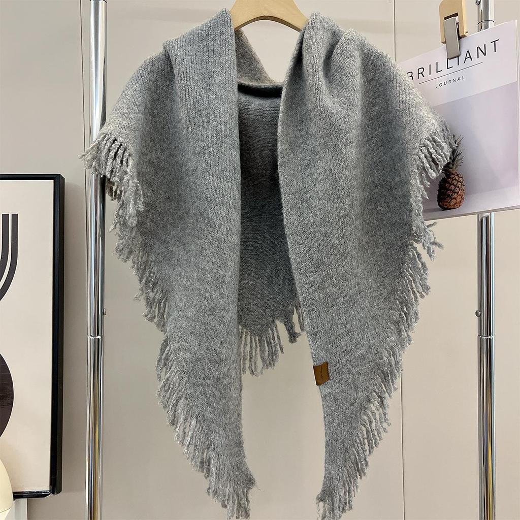 Korean-Inspired Tassel Triangle Shawl: Women's Autumn/Winter Solid Color, Versatile, Cozy Scarf.