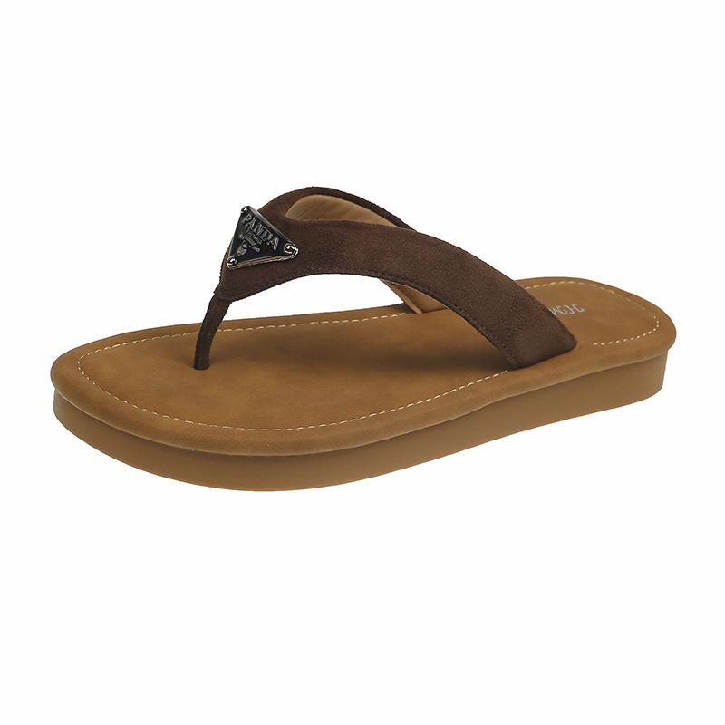 Simple non-slip flip-flops women 2025 summer light and comfortable Korean version stepping on shit feeling toe beach shoes sandals retro