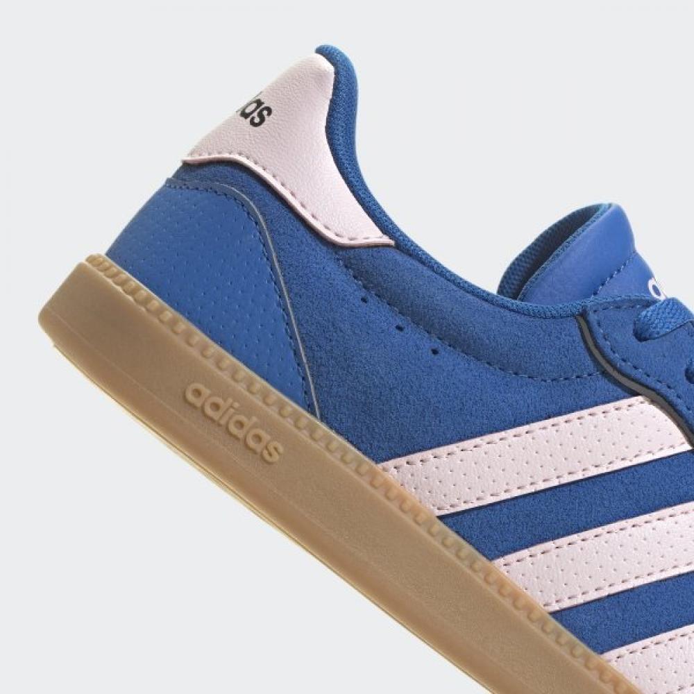 A comFortAble And StyliSh breAknet Slick Jh... thAt Further updAteS AdidAS S clASSic Look For Men And woMen