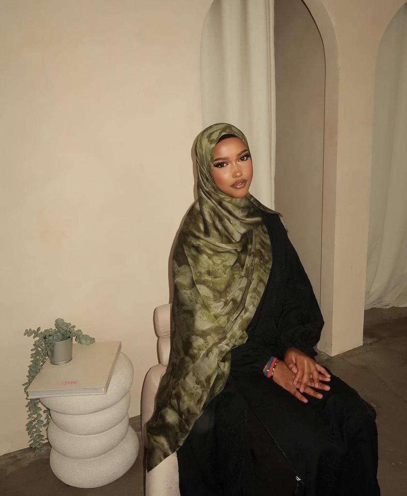 Women's High-End Lightweight Silk Print Scarf - Fashionable Cross-Border Design