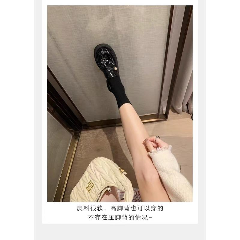 Pantofi mici din piele cu talpă moale cu talpă groasă Pantof unic