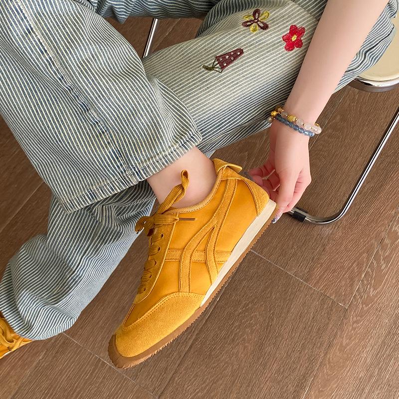 2025 Spring and Summer New Women's Shoes Flat-bottomed Retro German Training Light and Breathable Casual Versatile Sports Shoes