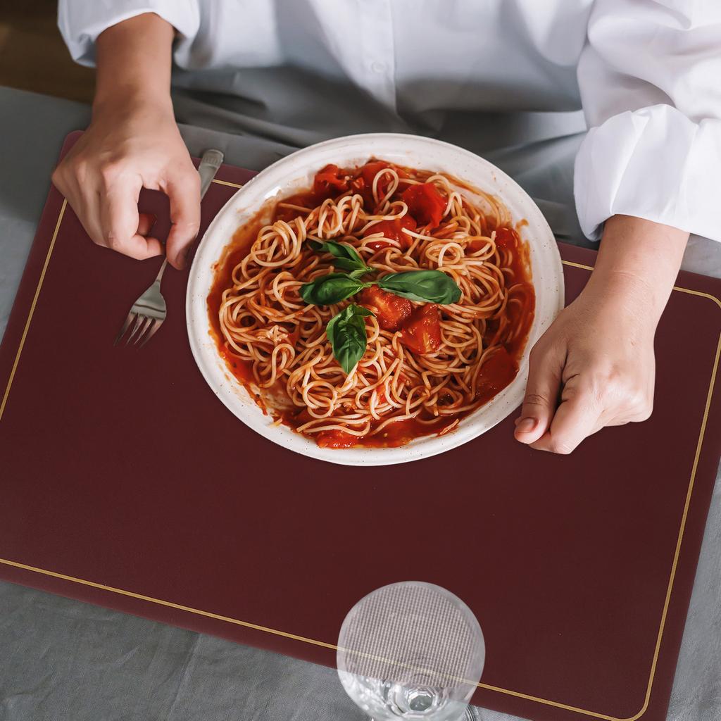 4Pcs PU Place Mats Set Wear-Resistant Heat-Resistant Non-Slip Dining Table Placemats for Kitchen Countertop Workstation Simple