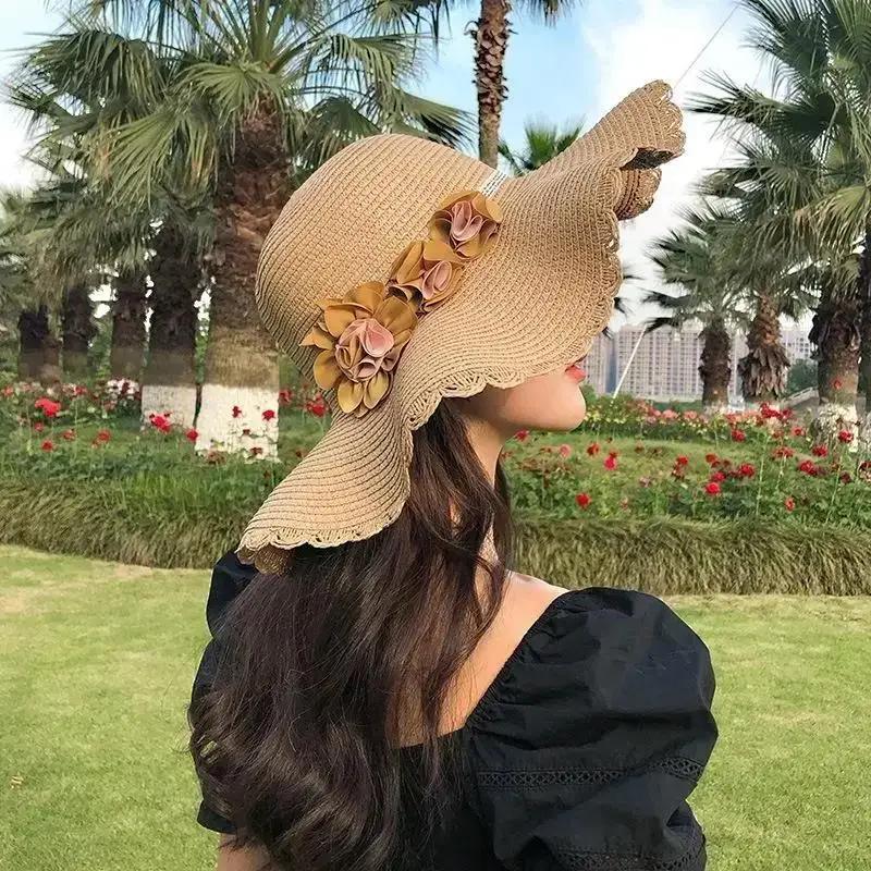 New Girl's Fashion Summer Beach Hats Weaving Sun Hat New Korean Women's Flower Hat Thin Breathable Accessories Creative Gifts