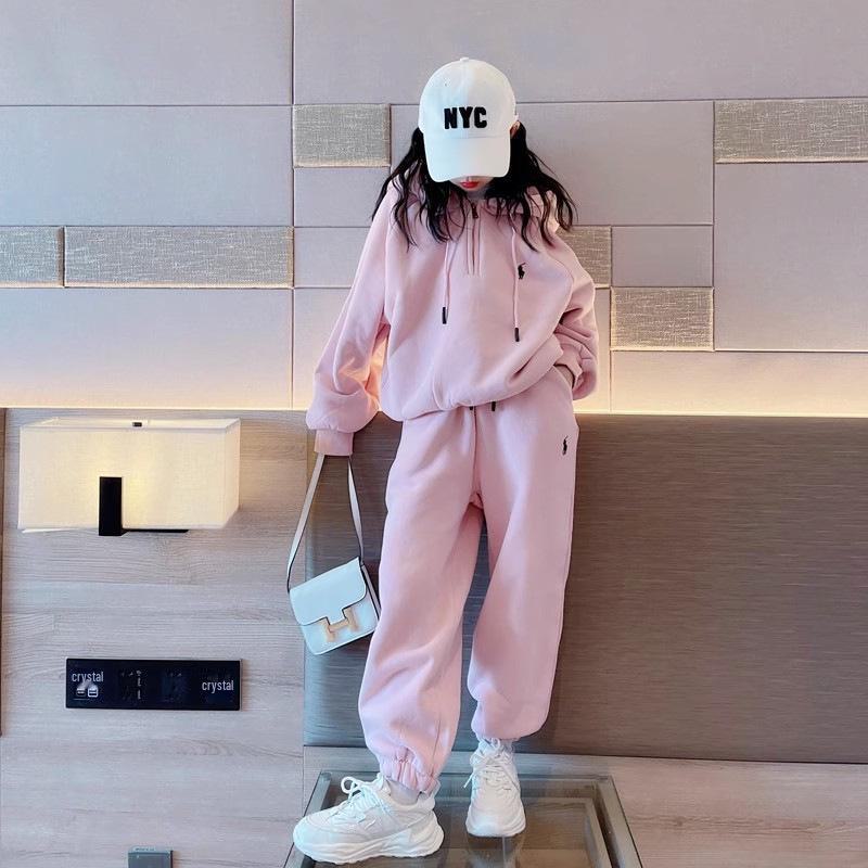 

Свободные спортивные костюмы для девочек 2024 года: Стильные толстовки для больших детей — идеально подходят для весны и осени 150