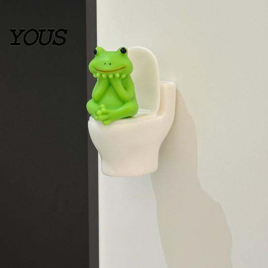 Cute Toilet Sitting Doll Miniature Animal on Figurine, Mini Small Frog /Duck/ Pig Statue, Funny Fun Gifts for Bathroom Lovers Decor, Desk Ornament