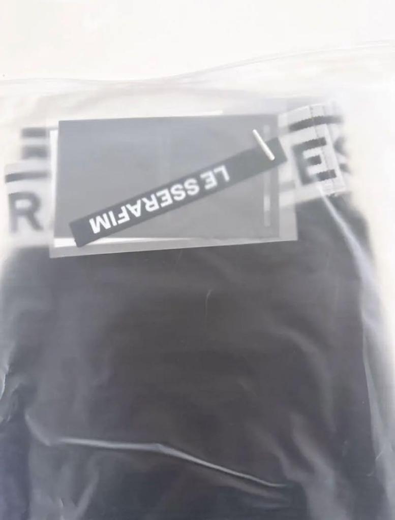 [USED] Last One Left LE SSERAFIM LEGGINGS (BLACK) Leggings M