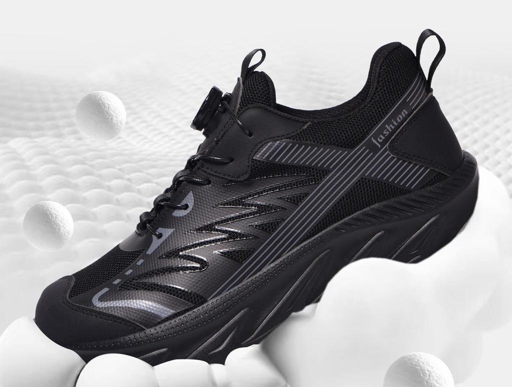 Men's 2026 Breathable Safety Work Shoes: Lightweight, Wide Toe, Anti-Smash & Puncture, Soft Sole for Summer Construction.