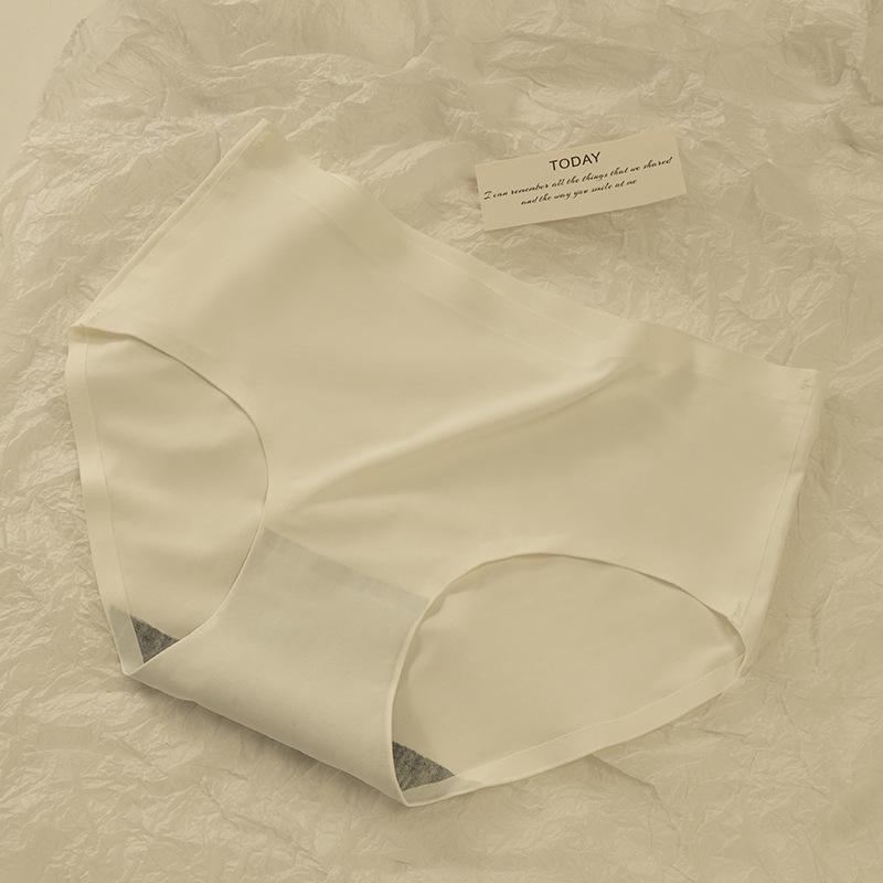 "New 810 Women's Seamless Ice Silk Underwear: Summer Breathable, Sexy, Three-Color Design"