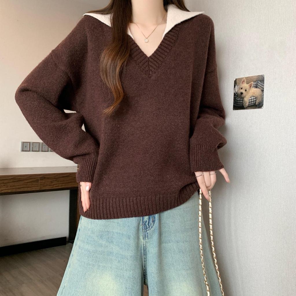 Plus Size Red V-Neck Knitted Sweater - Slimming, Loose-Fit, Age-Reducing Christmas Jacket for Autumn/Winter