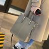 Cowhide handbag high quality splicing contrasting color shoulder commuter bag large capacity cowhide tote bag