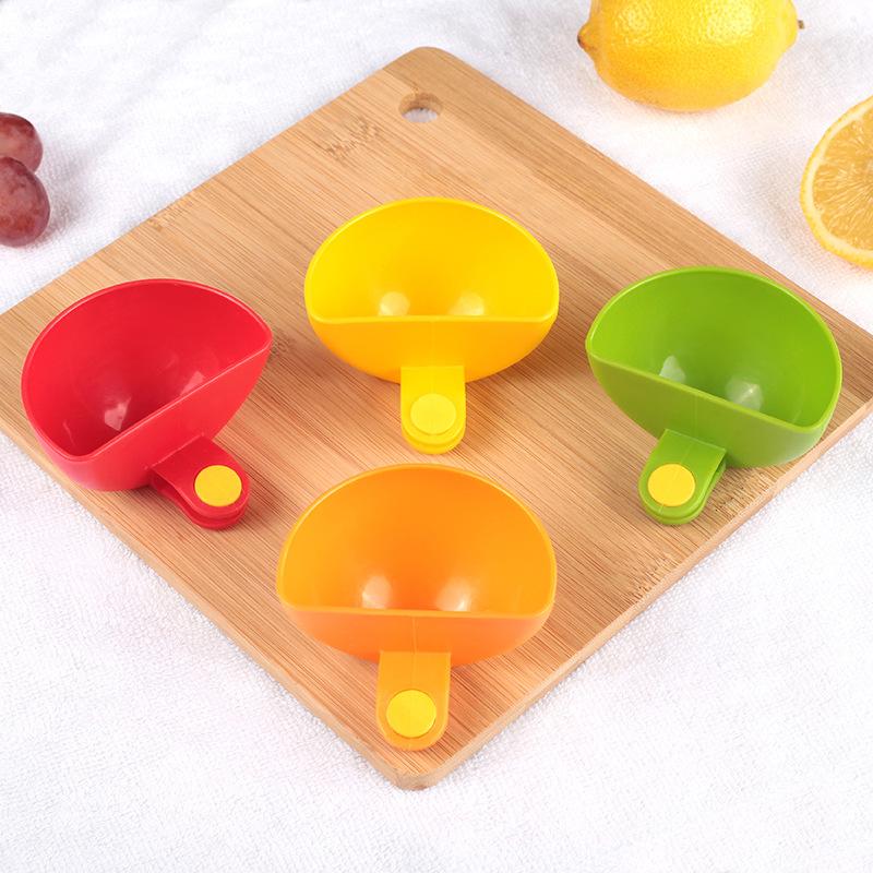 Creative Plastic Can Hold Seasoning Dishes  Salad Seasoning Boxes  Dual-purpose Can Hold Dishes  Snack Spoons