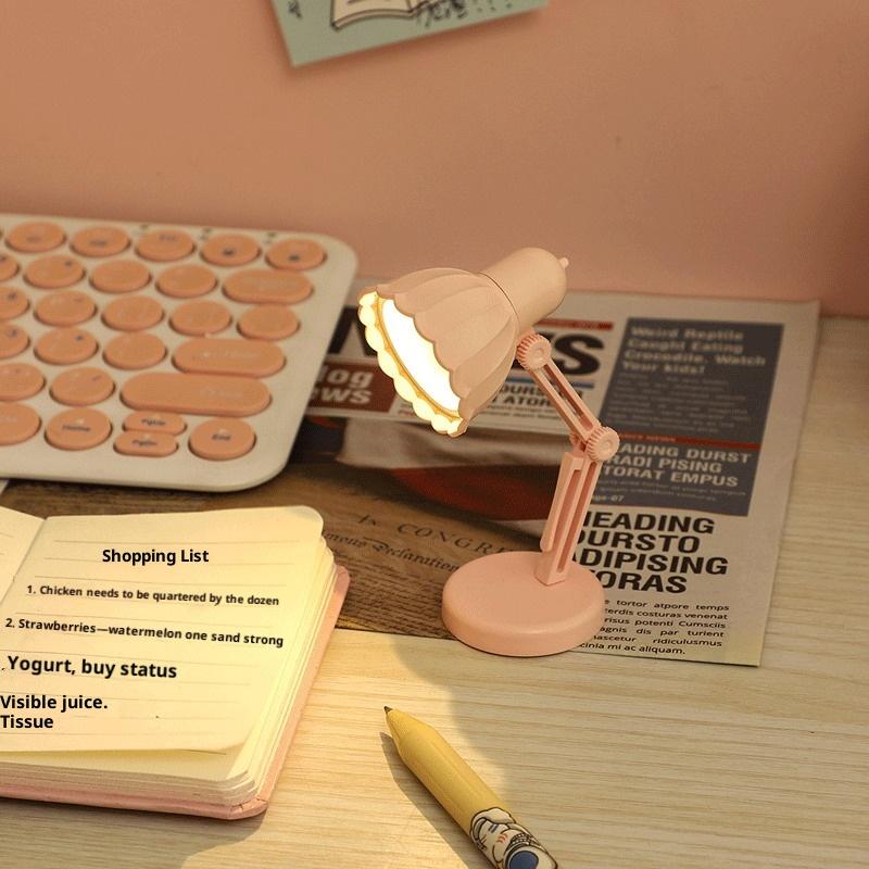 1 Stück Geformtes LED-Buchlicht mit Clip, Dekorative Tischlampe für den Schreibtisch, Augenschutz-Buchleselampe für die Nacht mit Batterien