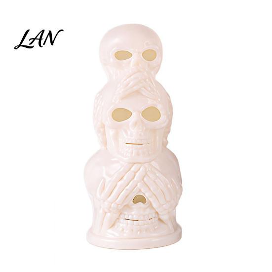 Gothic Home Decor Ornament Halloween LED Skull Night Light, Resin Decorative Candle Lamp Creepy Light for Parties Room, Haunted House, Unique Tabletop