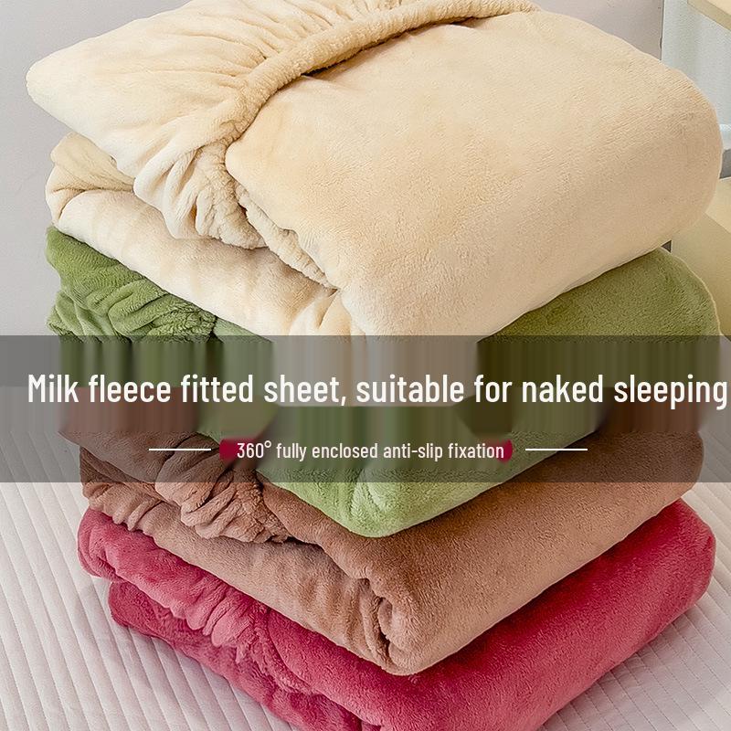 Winter Crystal Velvet Bedspread Set: Single-Piece Milk Velvet Fitted Sheet & Protective Cover for Dorm, Thickened Three-Piece.